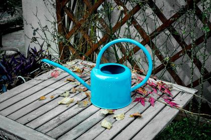 Watering Iron Sheet Watering Pot Gardening Garden Greening Vegetable Garden Large Capacity Kettle (Color: Blue)